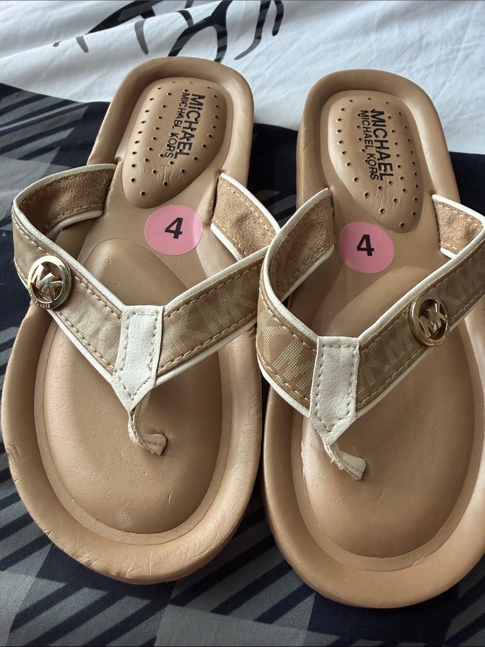 Michael Kors Thong Sandals - Picture 2 of 7